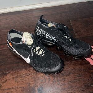 Nike Black vapormax ten off white